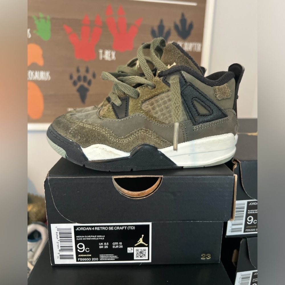 Jordan Retro 4 Toddler Sneaker